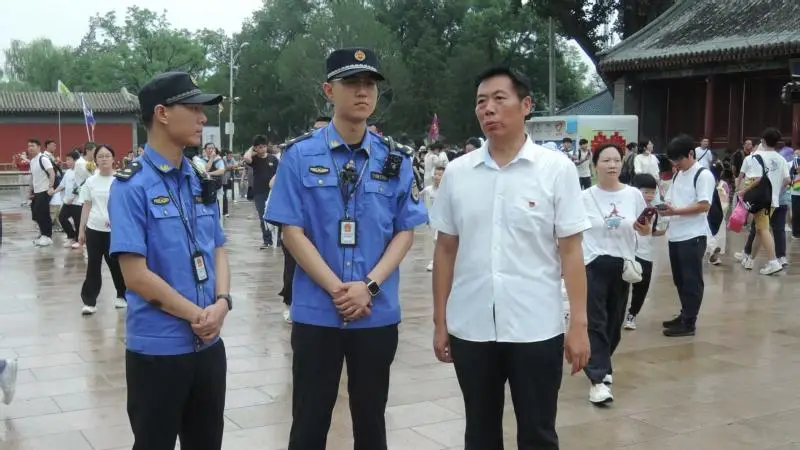 扫码秒辨真伪！北京海淀严查“黑导游”