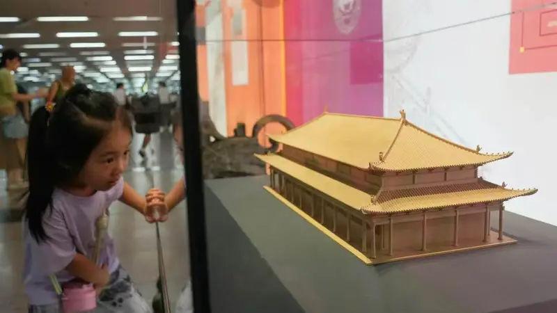 来北京西站,和金中都相遇