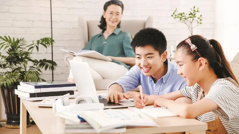 家长是“人形闹钟”？！催得越紧，孩子“摆烂”越快