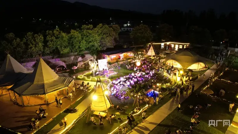 河南焦作山阳区：山野音乐会点燃夏夜活力