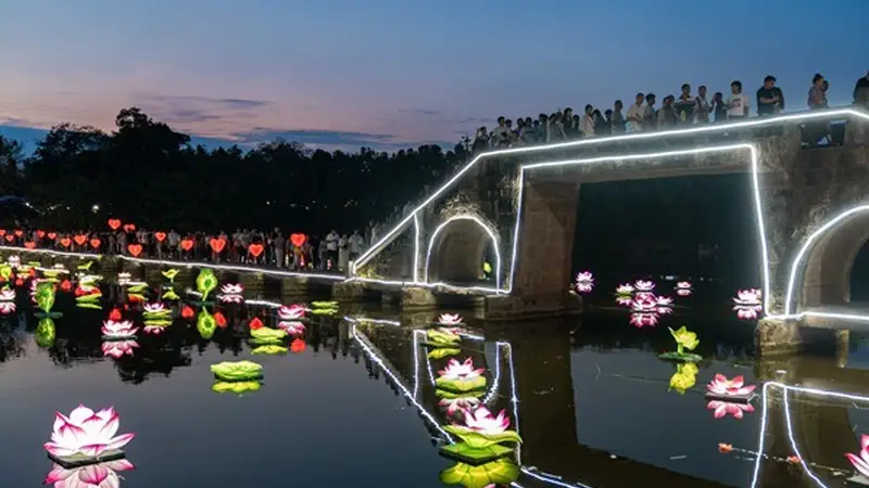 荣昌万灵古镇七夕河灯文旅节供电“零故障、零跳闸”