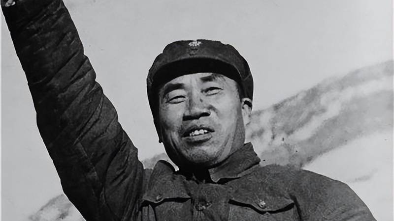 毛主席率领的800人，朱德率领的800人，谁的开国将帅更多