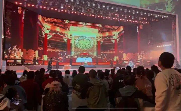 欧式城堡+全息演艺 门票周周送!世界欢乐城入驻哈报“惠游冰城”
