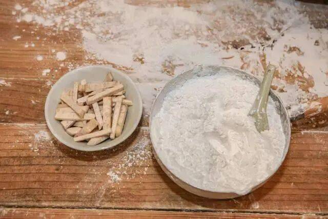 “算盘子”也可食用?这道奇特的客家美食是这样制作···
