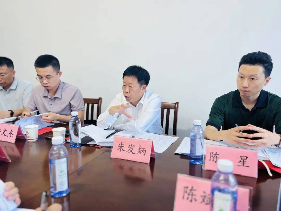 朱发炳一行赴庐山西海风景区调研指导