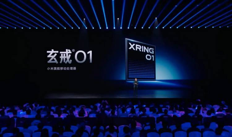 卢伟冰:小米手机芯片或一年一更,为电动车推国际版AI助手
