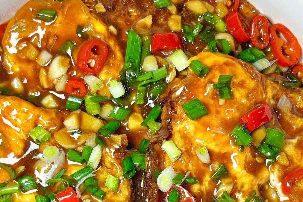 红烧煎蛋,溏心的,绝了!这酱汁拌饭我能吃三大碗