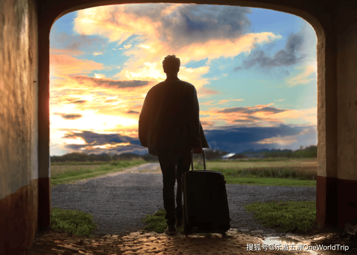 2026年高端旅行的终极较量:南极奢华营地 vs 太空旅行,谁才是真正的“稀缺之王”?