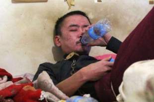 中国白酒界“高手”：一人将8人喝死，一人用铁链锁住自己戒酒