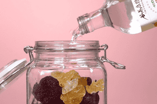 想做对了,最适合杨梅泡酒的白酒品牌怎么挑?老果农都看这3点
