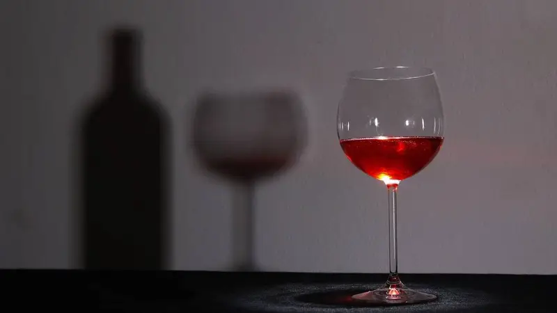别再说女生只适合甜酒了:葡萄酒里最常见的口味偏见