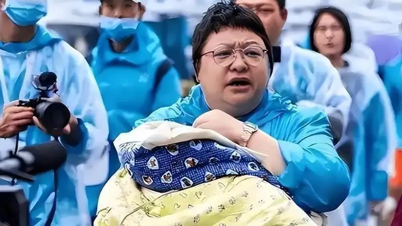 6.29日：1天连爆4个大瓜，国外生子、双胎传闻、豪门恋情，韩红最意外