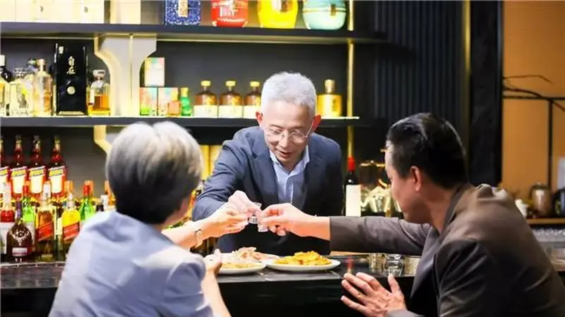 《舍得智慧人物》第八季开播,三个过来人聊高考