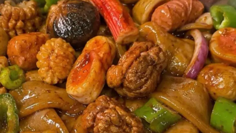 一锅端的神仙吃法:火锅底料大杂烩,香到邻居来敲门