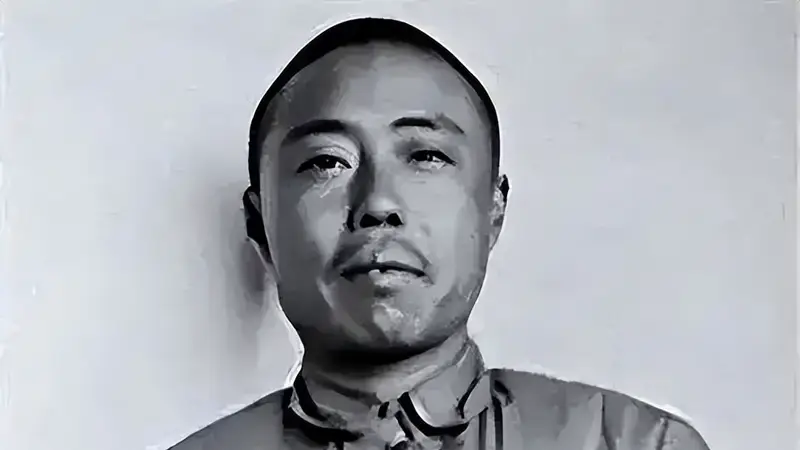 人人只骂他晚年犯错，却没人看见，他独守绝境3年救了红军