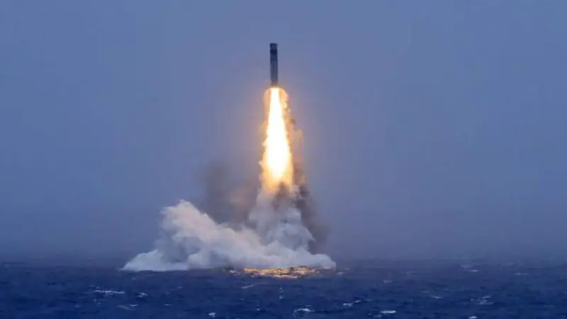 8000公里落点太平洋!解放军试射战略导弹,美国这次看懂了信号