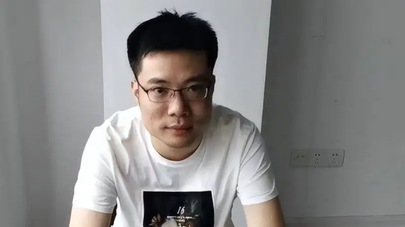 大司马一到公司上班就要打LOL,已经重拾对LOL热爱了