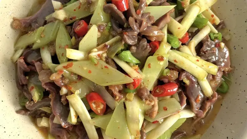 信我呀!夏天没胃口就做这道酸辣鸭胗,脆嫩入味上桌全家都爱吃