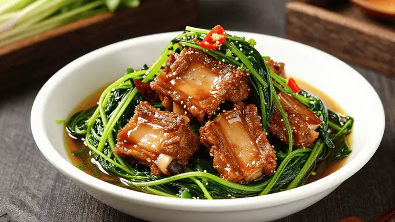 乐山跷脚牛肉：牛杂+药膳汤底，鲜香滋补，一口暖身！