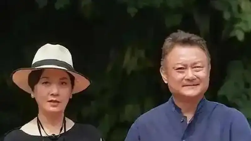 欧阳奋强：娶18岁初恋生一子，28岁儿子夭折，他晚年生活过得咋样