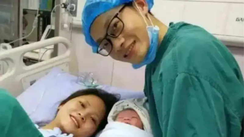 原创"手术出意外,要保我":产妇偷偷塞给医生的小纸条,让人感叹