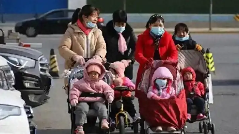 原创人口出生率断崖式下降，最多六年，各种弊端就会出来，内卷更严重