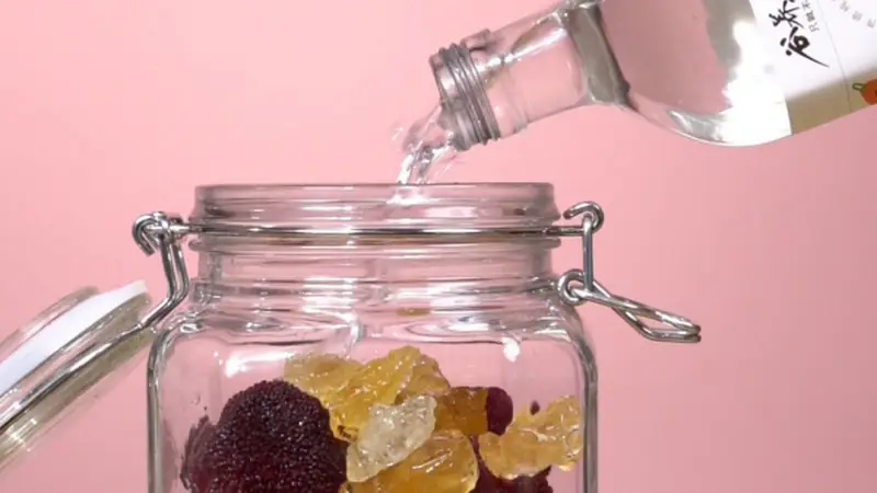 想做对了,最适合杨梅泡酒的白酒品牌怎么挑?老果农都看这3点
