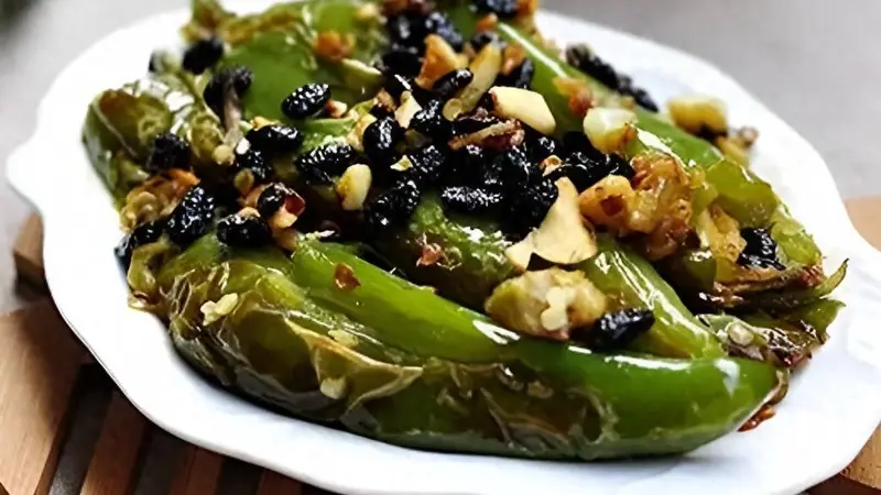 豆豉和青椒是绝配,大火一炒,微辣咸香,好吃便宜还不腻