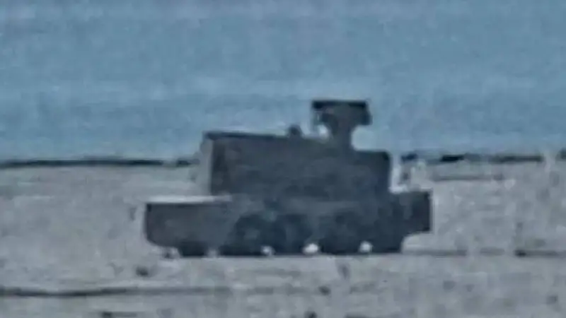 美军做梦也没想到，第五舰队司令部，竟要用中国造防空武器来保护