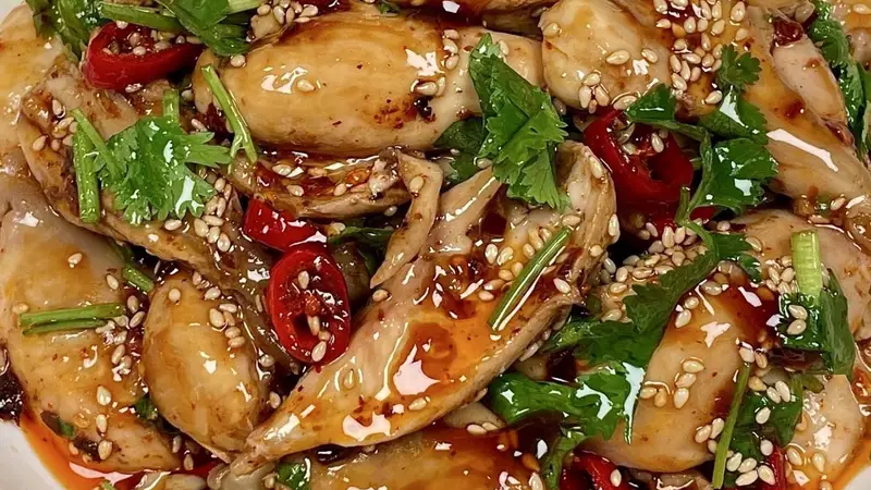 凉拌手撕鸡腿:酸辣爆汁的夏日米饭杀手
