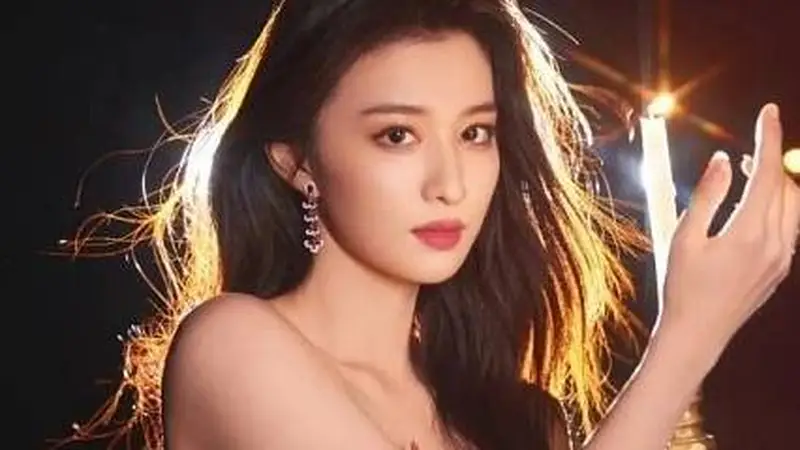 王楚然穿潜水服水蜜桃身材火辣!优越腰臀比太曼妙美爆了
