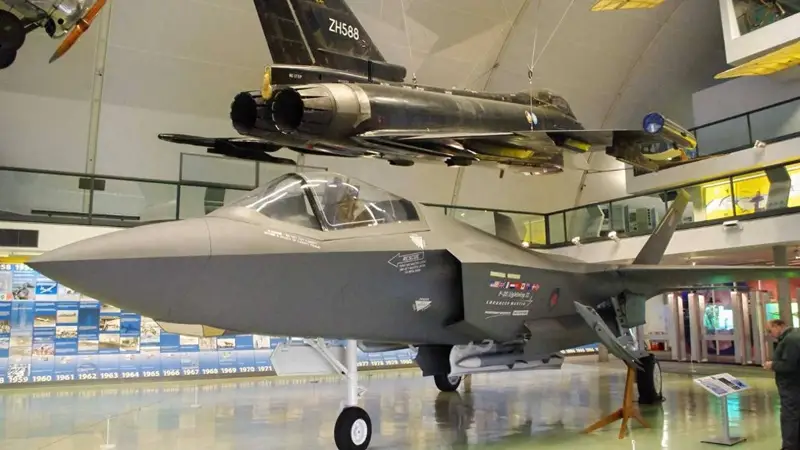 F35战损比达20:1！每小时飞成本差1.3万刀，欧双机混编成新趋势
