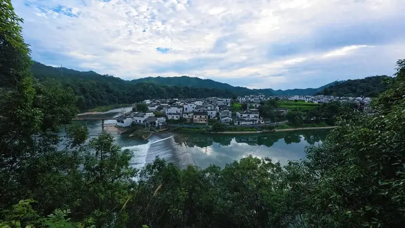 百万粉丝博主打卡上饶婺源!婺源的慢生活要住下来才懂