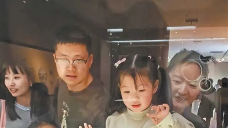 景德镇“窑变”记(文化中国行)