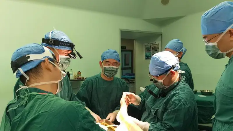 无影灯下,点燃生命与希望——记解放军总医院第四医学中心骨科医学部军医赵建文
