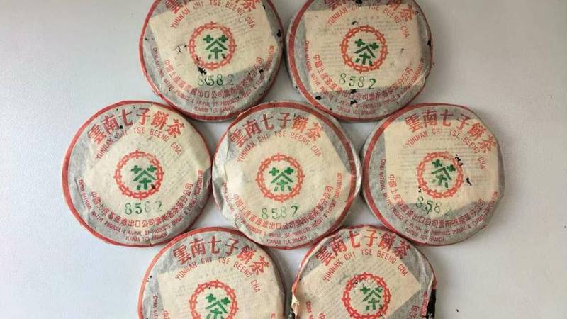 2004年8582中茶绿印，改制前最后一批8582，市场认可度高