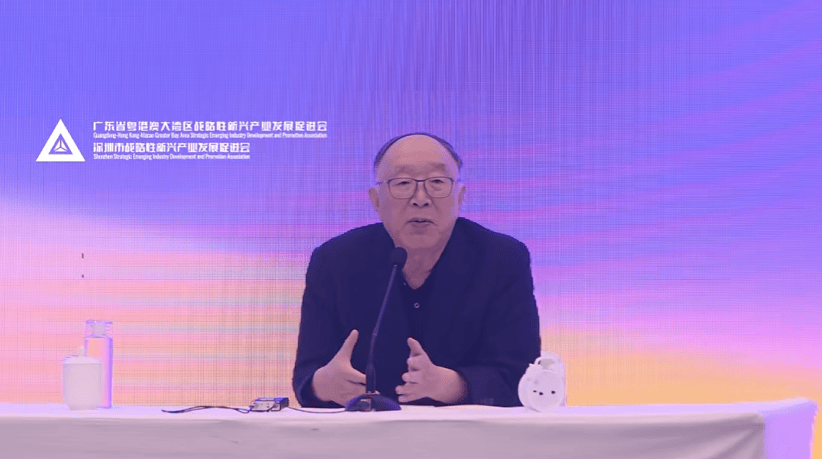 黄奇帆最新演讲:AI时代,最稀缺的5类人才