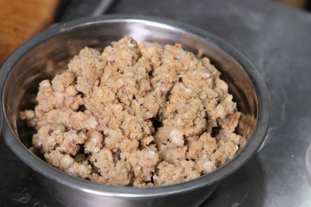 鲜肉锅贴怎么做才好吃?分享详细制作步骤及馅料配方