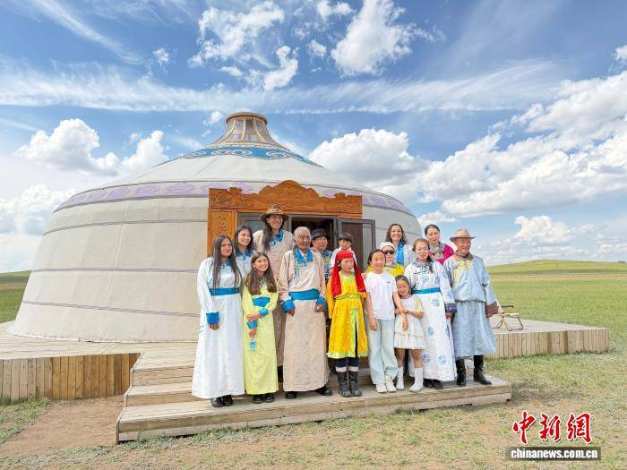 一个美国牧民家庭的中国文化行:因一个女孩而来,带走一片草原