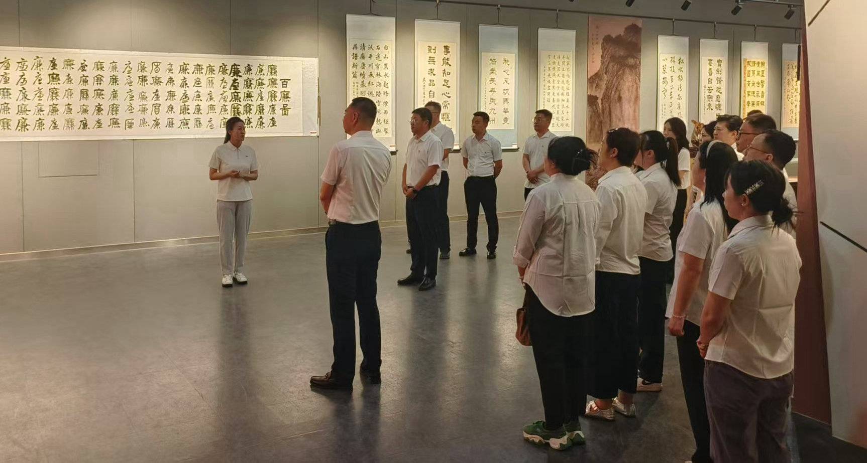 绥棱县举办廉洁文化艺术精品展