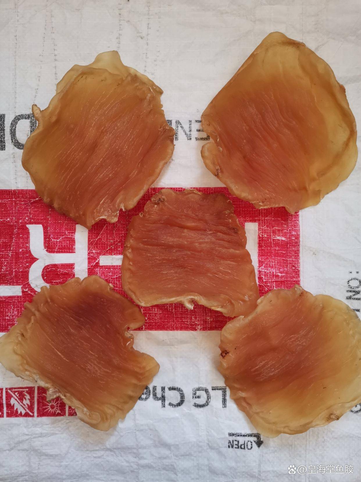 鱼胶VS燕窝：适用人群 + 禁忌全面对照表，别乱吃伤身