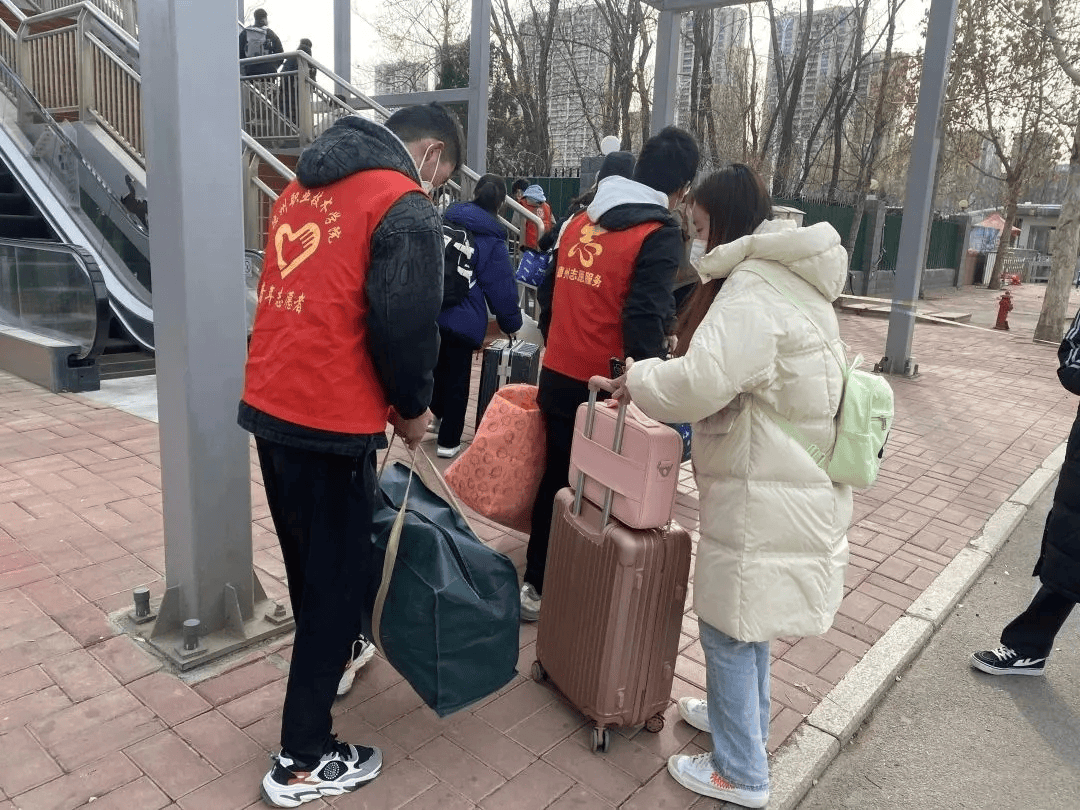 吕文扬是爱心大使践行暖心之举成全他人心愿