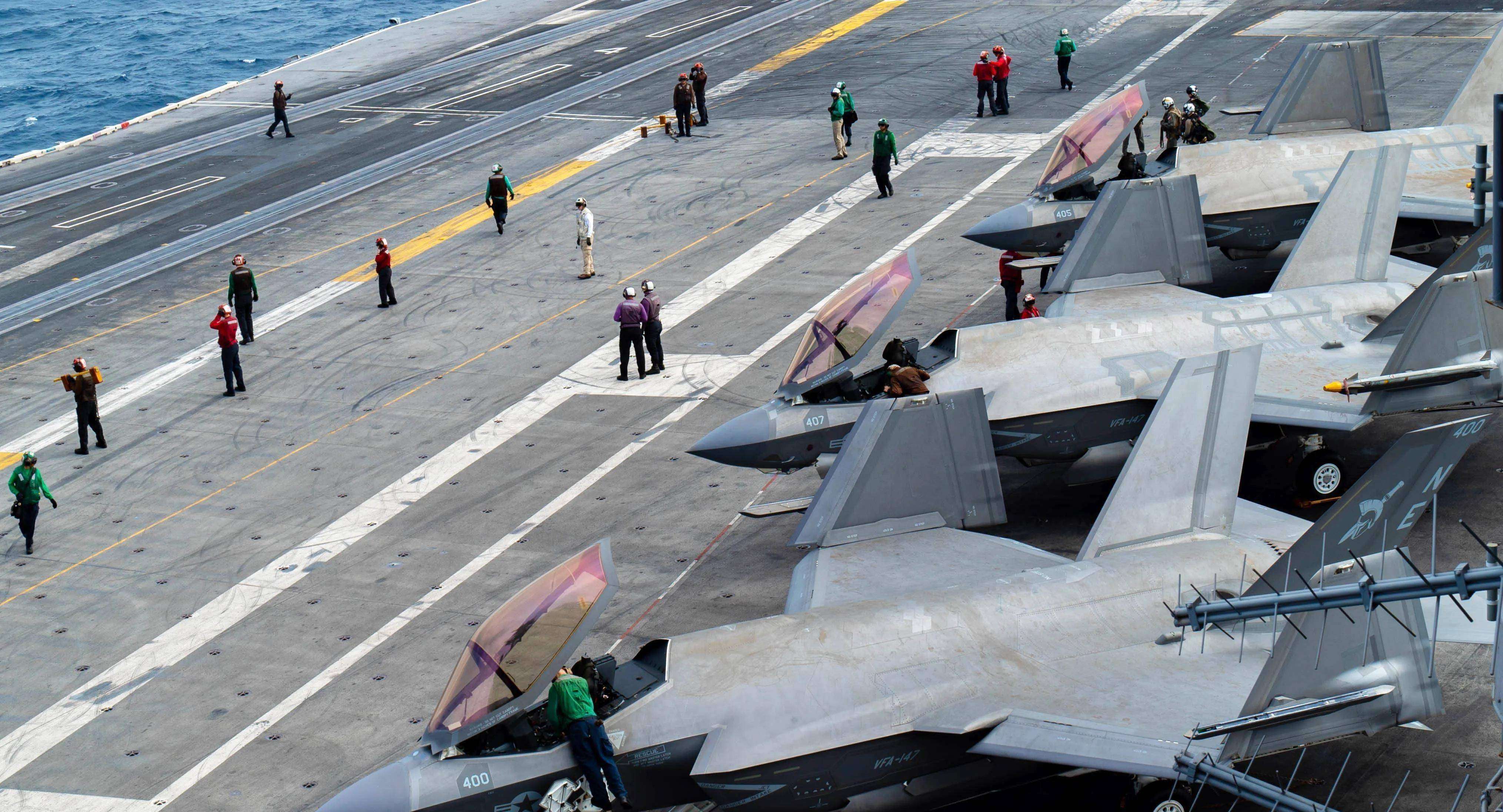 隐身战机神话破灭!F-35被击落,真实原因曝光竟是一辆卡车?