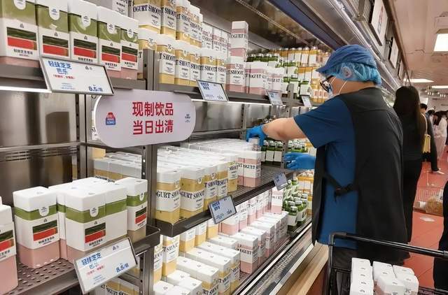 排队也要买！6 万盒产品赔付！新鲜零食一扩张就出问题？