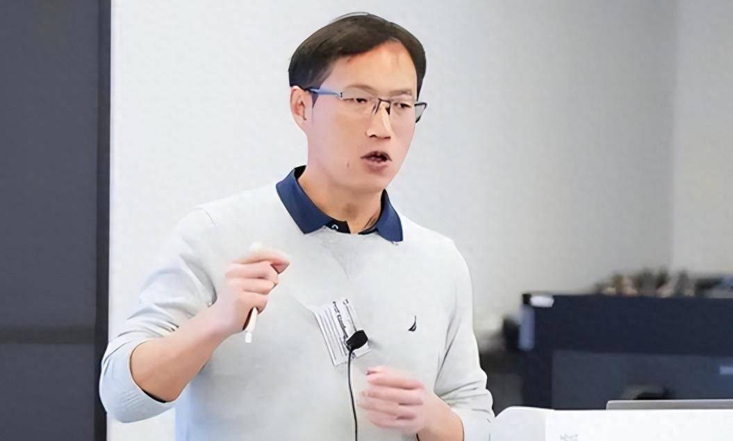 美国驱赶中国科学家重用印度,致1.3万名人才回流,沦为全球笑柄
