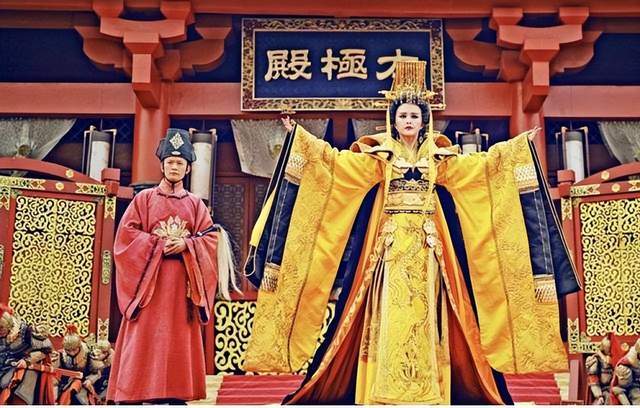 武则天称帝后，为何不册立武氏子弟，而是将皇位还给李唐？