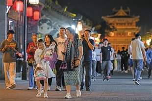 大同:盛夏夜未央 古城迎客来