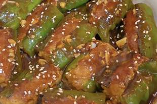 青椒酿肉：一口沦陷的家常菜