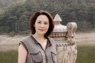红极一时的李秀明：离婚又再婚，移居加拿大后隐退，70岁现状如何