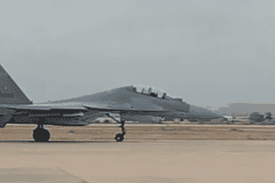 歼16机群从巴基斯坦起飞?突入红海防空圈,美以雷达转了一天一夜